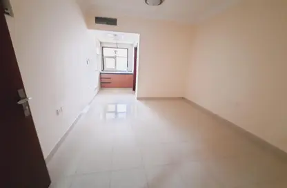 Empty Room image for: Apartment - 1 Bathroom for rent in Muwailih Building - Muwaileh - Sharjah, Image 1