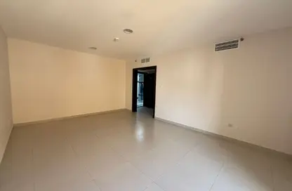 شقة - غرفة نوم - 2 حمامات للايجار في مبنى القاسمية 10 - المحطة - القاسمية - الشارقة