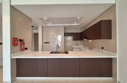 Apartment - 1 Bedroom - 2 Bathrooms for rent in Al Manal La Rose - Jumeirah Village Circle - Dubai