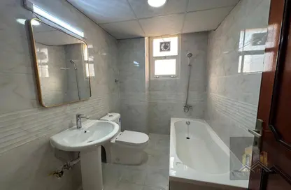 شقة - غرفة نوم - 1 حمام للايجار في مجمع فيلات - مدينة خليفة - أبوظبي