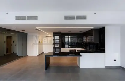 Apartment - 2 Bedrooms - 3 Bathrooms for sale in Standpoint Tower 1 - Standpoint Towers - Downtown Dubai - Dubai