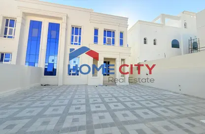 Villa - 4 Bedrooms - 5 Bathrooms for rent in Madinat Al Riyad - Abu Dhabi