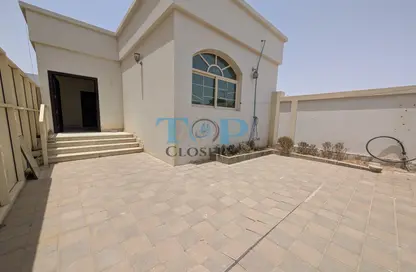 Villa - 2 Bedrooms - 2 Bathrooms for rent in Jefeer Jedeed - Falaj Hazzaa - Al Ain