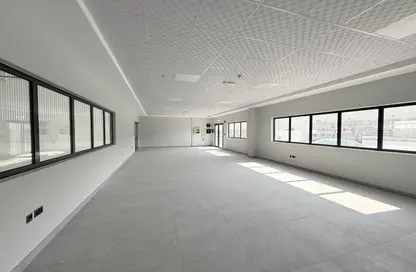 مستودع - استوديو - 2 حمامات للايجار في سيح شعيب 4 - مدينة دبي الصناعية - دبي