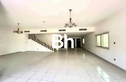 فيلا - 4 غرف نوم - 5 حمامات للايجار في فلل النخيل - قرية الجميرا سركل - دبي