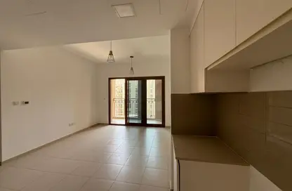 Apartment - 2 Bedrooms - 2 Bathrooms for sale in Zahra Breeze Apartments 4A - Zahra Breeze Apartments 4 - Zahra Breeze Apartments - Town Square - Dubai