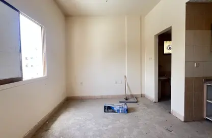 Apartment - Studio - 1 Bathroom for rent in Al Musalla - Al Gharb - Sharjah