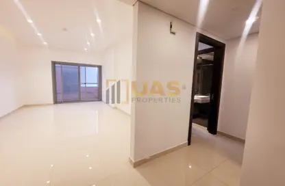 Apartment - 1 Bedroom - 2 Bathrooms for rent in Jumeirah 3 - Jumeirah - Dubai