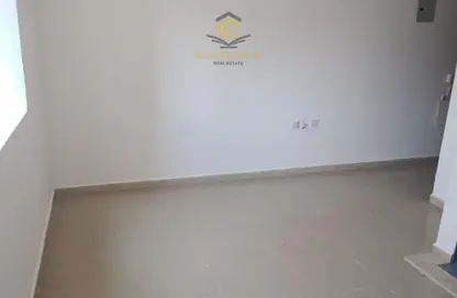 Apartment - Studio - 1 Bathroom for rent in New Al Taawun Road - Al Taawun - Sharjah