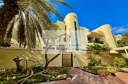 Villa - 4 Bedrooms - 5 Bathrooms for rent in Al Musalla Area - Al Karamah - Abu Dhabi