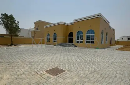 Villa - 3 Bedrooms - 4 Bathrooms for rent in Al Khawaneej 2 - Al Khawaneej - Dubai