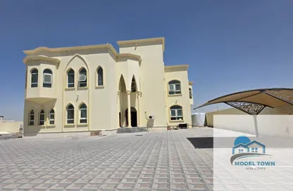 Apartment - Studio - 1 Bathroom for rent in Shakhbout City - Abu Dhabi