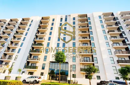 Apartment - 2 Bedrooms - 2 Bathrooms for sale in Waters Edge - Yas Island - Abu Dhabi