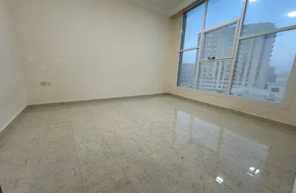 Apartment - 1 Bedroom - 1 Bathroom for rent in Corniche Tower - Ajman Corniche Road - Ajman