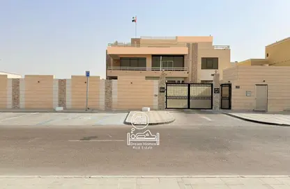 Villa - Studio - 7+ Bathrooms for sale in Khalifa City A - Khalifa City - Abu Dhabi