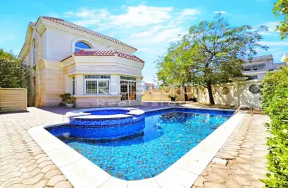 Villa - 5 Bedrooms - 5 Bathrooms for rent in Umm Suqeim 1 Villas - Umm Suqeim 1 - Umm Suqeim - Dubai