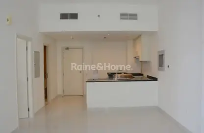 Apartment - 1 Bedroom - 2 Bathrooms for sale in Golf Vista 1 - Golf Vista - DAMAC Hills - Dubai
