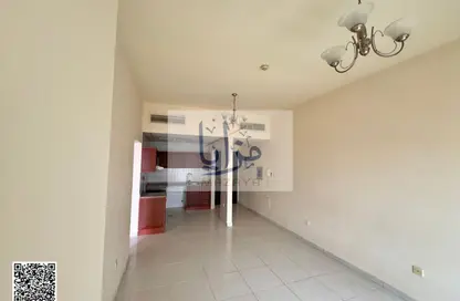 شقة - 2 غرف نوم - 2 حمامات للايجار في برج بارادايس ليك ب5 - ابراج بحيرة بارادايس - مدينة الإمارات - عجمان