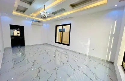 فيلا - 5 غرف نوم - 8 حمامات للايجار في الزاهية جاردنز - الزاهية - عجمان