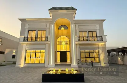Villa - 6 Bedrooms - 7+ Bathrooms for rent in Nad Al Sheba 3 - Nad Al Sheba - Dubai