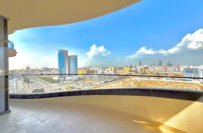 Apartment - 3 Bedrooms - 4 Bathrooms for rent in The Waves Residences - Mankhool - Bur Dubai - Dubai