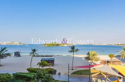Apartment - 3 Bedrooms - 3 Bathrooms for sale in Al Sultana - Shoreline Apartments - Palm Jumeirah - Dubai