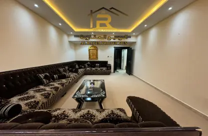 Living Room image for: Apartment - 2 Bedrooms - 2 Bathrooms for rent in Sheikh Jaber Al Sabah Street - Al Naimiya - Al Nuaimiya - Ajman, Image 1