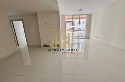 Apartment - 2 Bedrooms - 3 Bathrooms for rent in Muwaileh 3 Building - Muwaileh - Sharjah