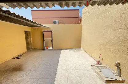 Villa - 6 Bedrooms - 4 Bathrooms for rent in Al Sabkha - Al Riqqa - Sharjah