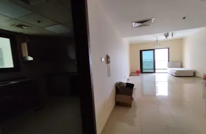 Apartment - 2 Bedrooms - 3 Bathrooms for rent in Muwailih Building - Muwaileh - Sharjah