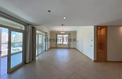 Apartment - 3 Bedrooms - 3 Bathrooms for rent in Al Das - Shoreline Apartments - Palm Jumeirah - Dubai