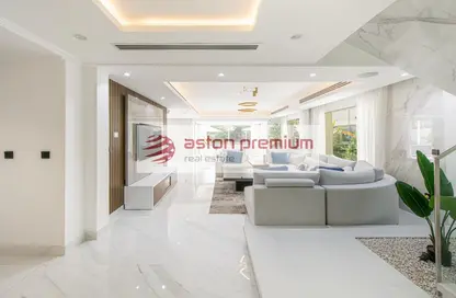 Villa - 3 Bedrooms - 5 Bathrooms for rent in Regional - Jumeirah Park - Dubai