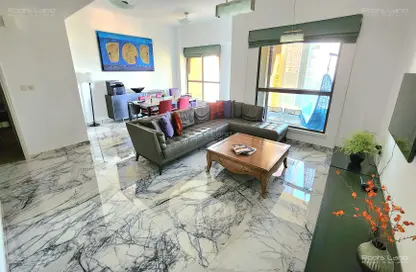 Living Room image for: Apartment - 3 Bedrooms - 4 Bathrooms for rent in Sadaf 5 - Sadaf - Jumeirah Beach Residence - Dubai, Image 1