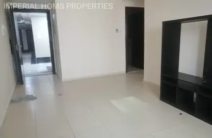 Apartment - 1 Bedroom - 1 Bathroom for rent in Ajman Creek Towers - Al Rashidiya 1 - Al Rashidiya - Ajman