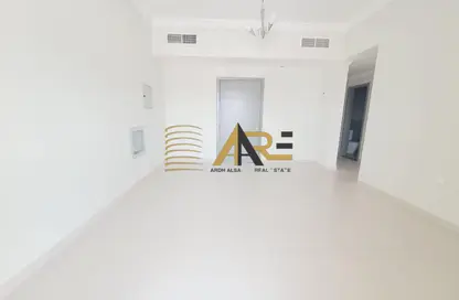 شقة - غرفة نوم - 2 حمامات للايجار في الفلاح - تجارية مويلح - الشارقة شقة - غرفة نوم - 2 حمامات للايجار في الفلاح - تجارية مويلح - الشارقة