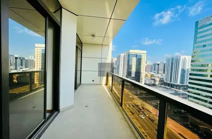 Balcony image for: Apartment - 3 Bedrooms - 5 Bathrooms for rent in Al Ghaith Tower - Hamdan Street - Abu Dhabi, Image 1