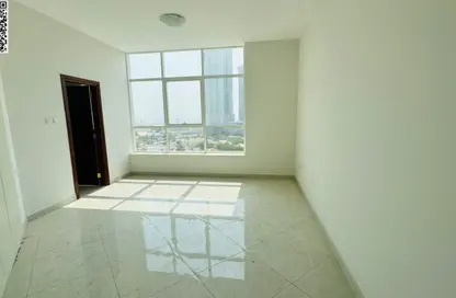 شقة - 2 غرف نوم - 3 حمامات للايجار في مساكن كورنيش عجمان - طريق كورنيش عجمان - عجمان
