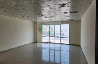 Empty Room image for: Office Space - Studio - 2 Bathrooms for rent in Mussafah Industrial Area - Mussafah - Abu Dhabi, Image 1