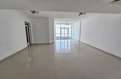 شقة - 3 غرف نوم - 3 حمامات للايجار في 1 زاخر تاور - أبراج زاخر - التعاون - الشارقة