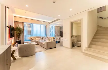 Villa - 5 Bedrooms - 5 Bathrooms for rent in Umm Suqeim 1 Villas - Umm Suqeim 1 - Umm Suqeim - Dubai