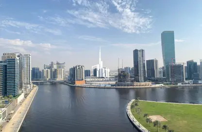 Apartment - 2 Bedrooms - 2 Bathrooms for rent in Bay's Edge - Business Bay - Dubai