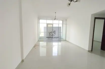 Apartment - 1 Bedroom - 2 Bathrooms for rent in New Al Taawun Road - Al Taawun - Sharjah
