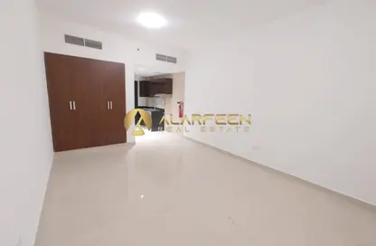 شقة - 1 حمام للايجار في بناية رويال جي في سي - الضاحية 10 - قرية جميرا الدائرية - دبي