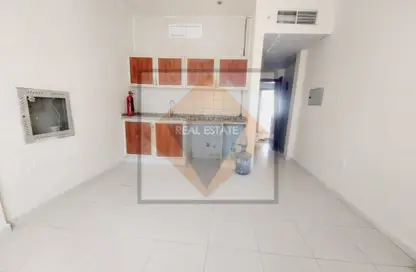 Apartment - Studio - 1 Bathroom for rent in Muwailih Building - Muwaileh - Sharjah