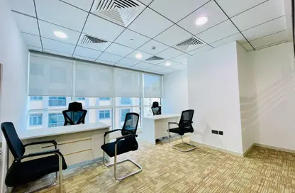 Office Space - Studio - 4 Bathrooms for rent in Hamdan Street - Abu Dhabi