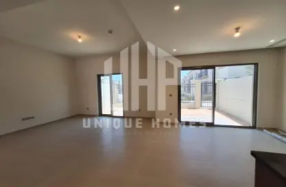 Townhouse - 2 Bedrooms - 3 Bathrooms for rent in Bloom Living - Zayed City (Khalifa City C) - Khalifa City - Abu Dhabi