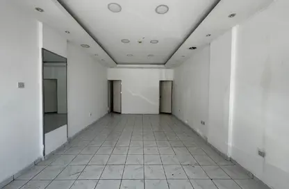 Shop - Studio for rent in Abu shagara - Sharjah