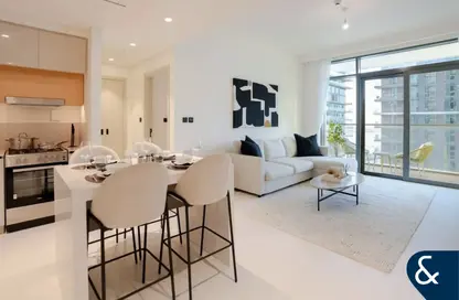 Apartment - 1 Bedroom - 2 Bathrooms for rent in Marina Vista - EMAAR Beachfront - Dubai Harbour - Dubai