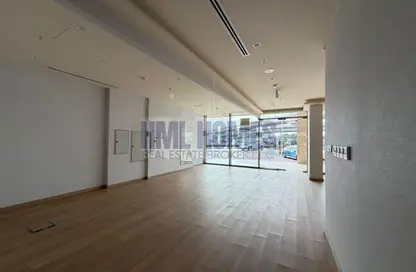 Retail - Studio - 2 Bathrooms for rent in Al Karama Sqaure - Al Karama - Dubai