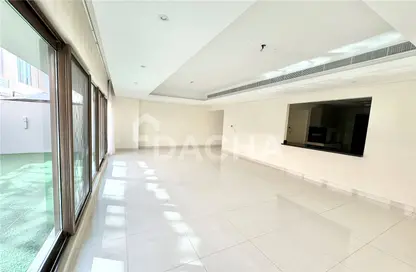 Empty Room image for: Villa - 4 Bedrooms - 5 Bathrooms for sale in Nad Al Sheba Gardens - Nad Al Sheba 1 - Nad Al Sheba - Dubai, Image 1